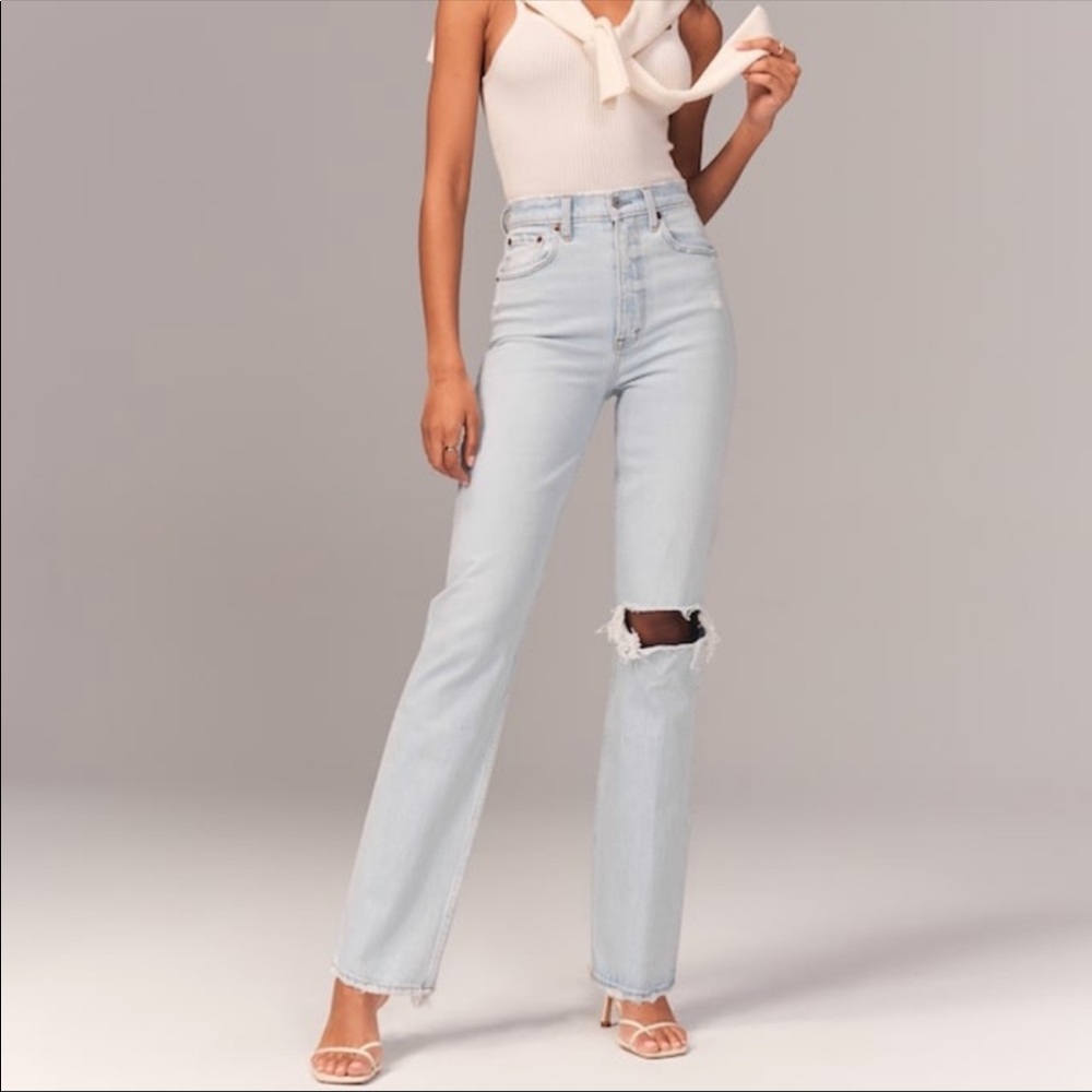 Abercrombie 90s Ultra High Rise Straight Jeans